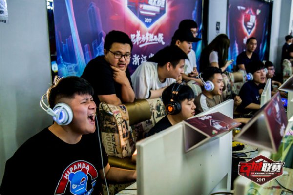 让游泳运动 让游泳运动